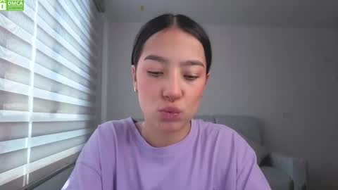 Snapshot of sophie_bbs chatting on 10/15/25, 01:55 Sophie online show from 10/15/25, 01:55