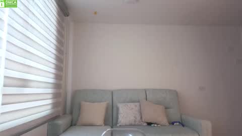 Snapshot of sophie_bbs chatting on 10/17/25, 02:19 Sophie online show from 10/17/25, 02:19