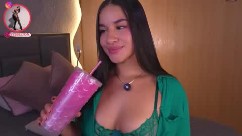 sofia online show from 11/25/25, 10:54