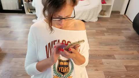 Sophie online show from 09/12/25, 06:57