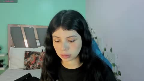 S O P H I E online show from 06/16/26, 02:30