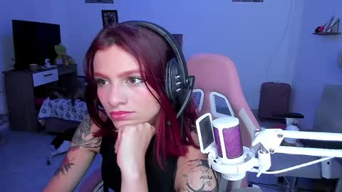 Snapshot of sophie_dolly_ chatting on 05/15/26, 03:46 sophie doll online show from 05/15/26, 03:46