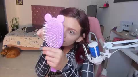 Snapshot of sophie_dolly_ chatting on 06/13/26, 12:08 sophie doll online show from 06/13/26, 12:08
