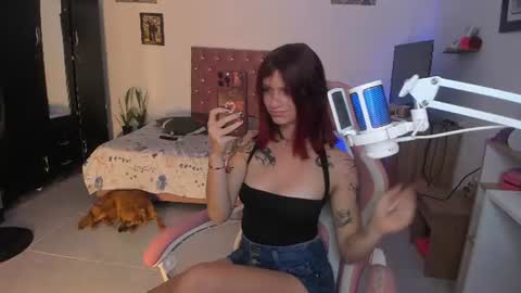 Snapshot of sophie_dolly_ chatting on 06/14/26, 12:30 sophie doll online show from 06/14/26, 12:30