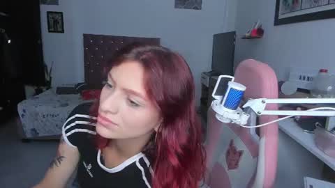 Snapshot of sophie_dolly_ chatting on 06/14/26, 11:40 sophie doll online show from 06/14/26, 11:40