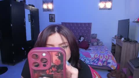 Snapshot of sophie_dolly_ chatting on 06/28/26, 09:43 sophie doll online show from 06/28/26, 09:43