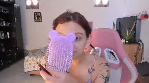 Snapshot of sophie_dolly_ chatting on 07/07/26, 08:24 sophie doll online show from 07/07/26, 08:24
