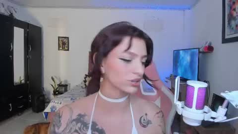 Snapshot of sophie_dolly_ chatting on 07/17/26, 12:50 sophie doll online show from 07/17/26, 12:50