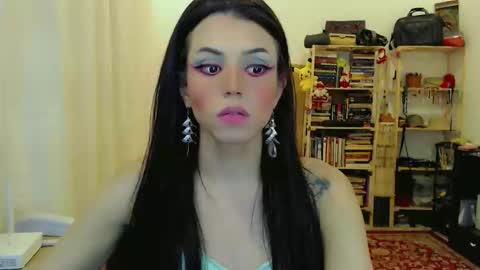 Snapshot of sophie_fantasy_hot chatting on 11/22/25, 08:41 Sophie Fantasys online show from 11/22/25, 08:41