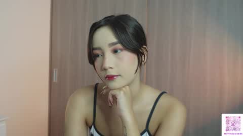 Snapshot of sophie_lii chatting on 03/12/26, 11:33 Sophie or Sof online show from 03/12/26, 11:33