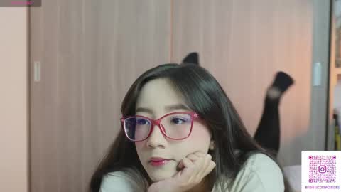 Snapshot of sophie_lii chatting on 04/25/26, 10:51 Sophie or Sof online show from 04/25/26, 10:51