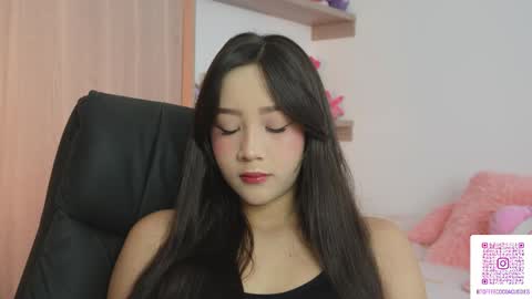 Snapshot of sophie_lii chatting on 05/04/26, 07:54 Sophie or Sof online show from 05/04/26, 07:54