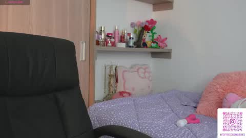 Snapshot of sophie_lii chatting on 05/07/26, 08:58 Sophie or Sof online show from 05/07/26, 08:58