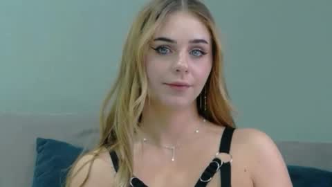 Sophie Liss online show from 09/11/25, 05:40