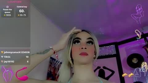 sophie_miaa online show from 10/28/25, 11:14