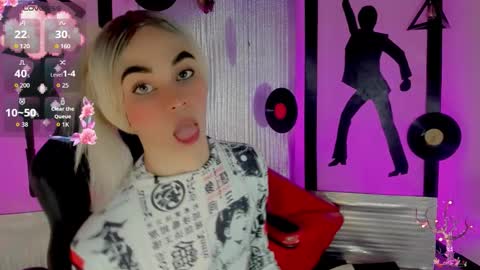 sophie_miaa online show from 10/29/25, 11:23