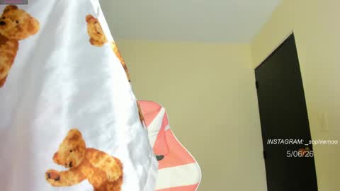 Sophie online show from 06/06/26, 02:00