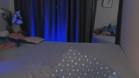 sophie_nomenal_ online show from 11/27/25, 02:08