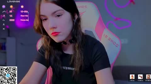 sophie_nomenal_ online show from 04/02/26, 11:13