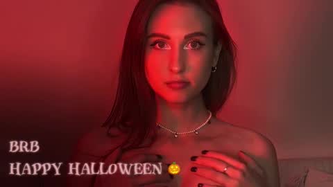 Sophie online show from 10/15/25, 07:30