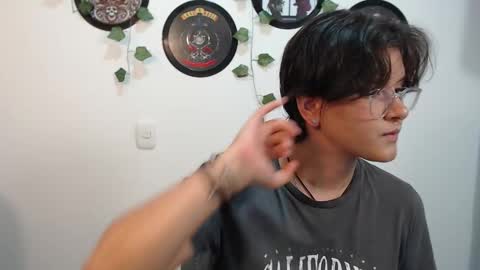 sophie_ross1 online show from 09/22/25, 01:51