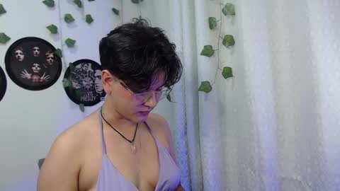 sophie_ross1 online show from 11/28/25, 02:36