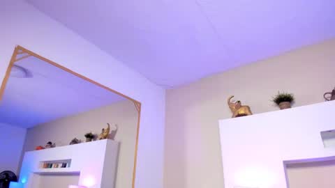 Snapshot of sophie_russell_ chatting on 11/27/25, 03:52 sophie russell online show from 11/27/25, 03:52