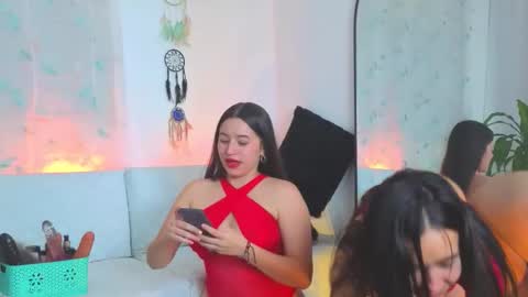 sophie_spencer1 online show from 11/14/25, 12:42