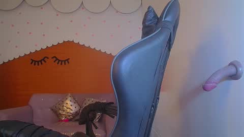 Sofia online show from 12/18/24, 07:26