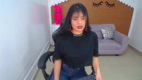 Sofia online show from 02/11/25, 10:39