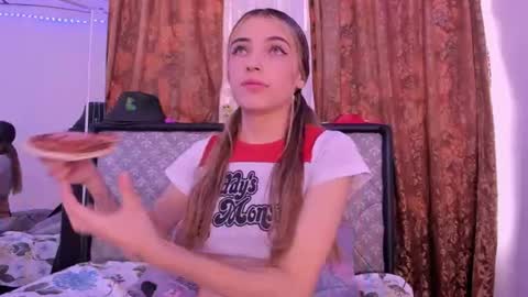 Sophie online show from 06/23/26, 05:11
