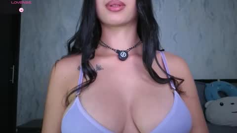 Snapshot of sophie_x1 chatting on 03/05/26, 01:23 Sophie online show from 03/05/26, 01:23