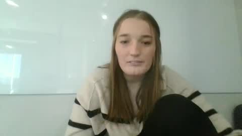 Sophie Bateman online show from 01/28/25, 04:52