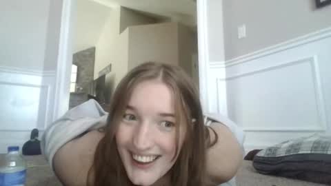 Sophie Bateman online show from 02/18/25, 05:21