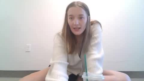 Sophie Bateman online show from 02/20/25, 12:41