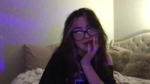 Snapshot of sophiebellexo chatting on 11/16/25, 03:12 Sophie Belle online show from 11/16/25, 03:12