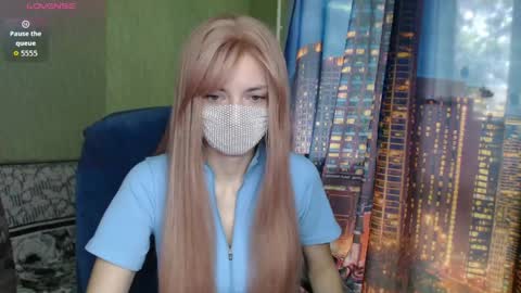 Sophie online show from 05/23/26, 05:56
