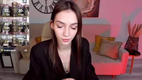Sophie online show from 12/08/24, 03:45
