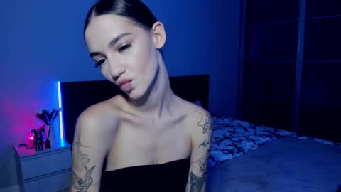 Sophie online show from 09/24/25, 04:21