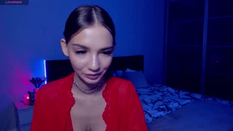 Sophie online show from 10/11/25, 02:55