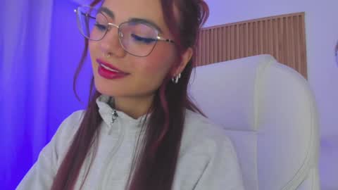   Sophie  IG sophiecherry es   online show from 02/02/25, 05:10