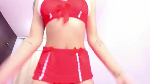 Snapshot of sophiee_grey chatting on 12/27/24, 01:43 sophiee_grey online show from 12/27/24, 01:43