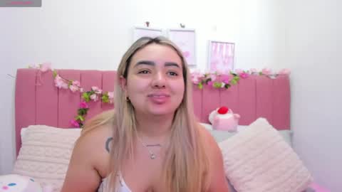 sophiee rosee online show from 05/18/26, 08:25