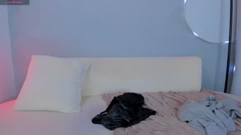 Sophie online show from 07/25/26, 11:13