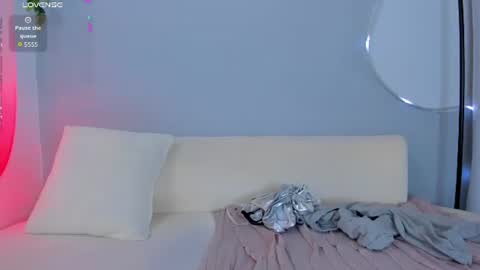 Sophie online show from 07/28/26, 11:26