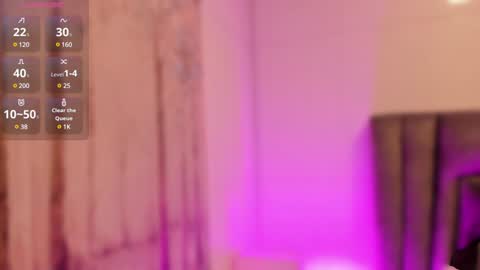 Snapshot of sophiee_smith chatting on 01/04/25, 10:49 Sophie online show from 01/04/25, 10:49