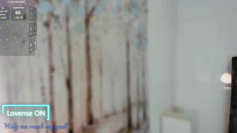 Snapshot of sophiee_smith chatting on 01/18/25, 10:39 Sophie online show from 01/18/25, 10:39