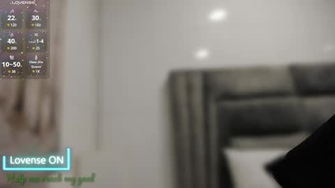 Snapshot of sophiee_smith chatting on 01/22/25, 10:29 Sophie online show from 01/22/25, 10:29