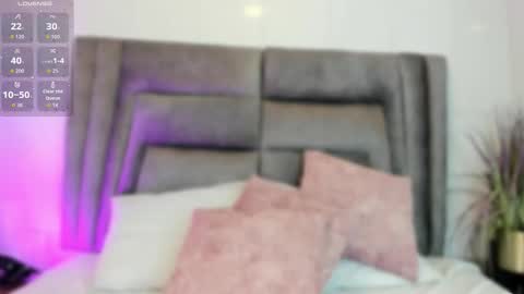 Snapshot of sophiee_smith chatting on 09/11/25, 11:32 Sophie online show from 09/11/25, 11:32