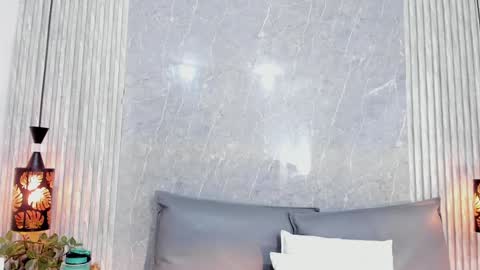         online show from 12/18/24, 08:03